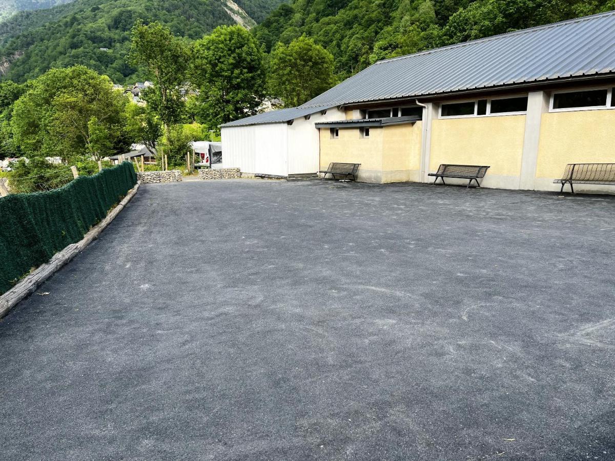Bungalow Charmant A Cauterets Avec Vue Sur La Montagne Exterior foto